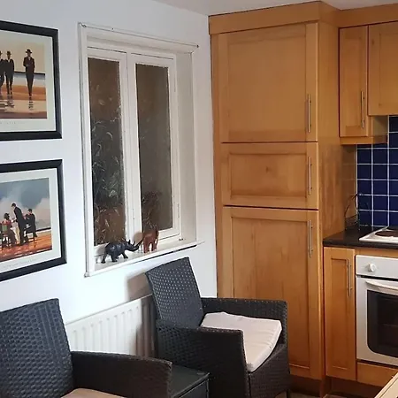 Cosy Townhouse On The Hill In Ireland *