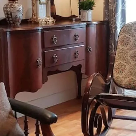 Cosy Townhouse On The Hill In Ireland *