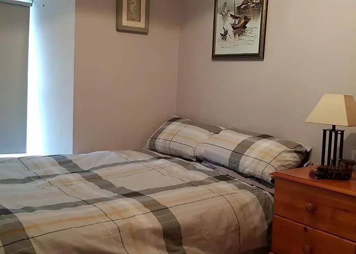 Cosy Townhouse On The Hill In Ireland *