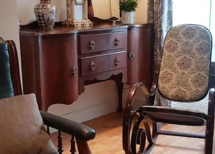 Cosy Townhouse On The Hill In Ireland *